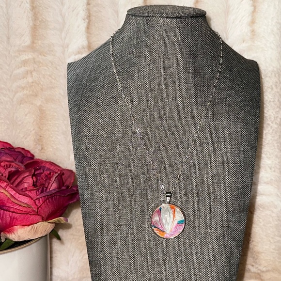 Hand painted Abstract Acrylic fluid pour art bezel pendant necklace round - Picture 3 of 8